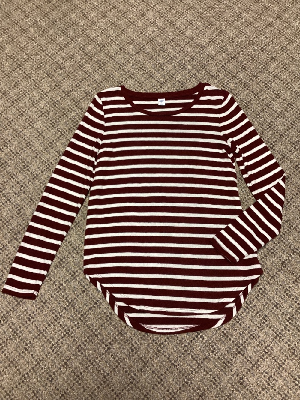 Old Navy Burgundy & White Striped Long-Sleeve Crewneck Top Size Small